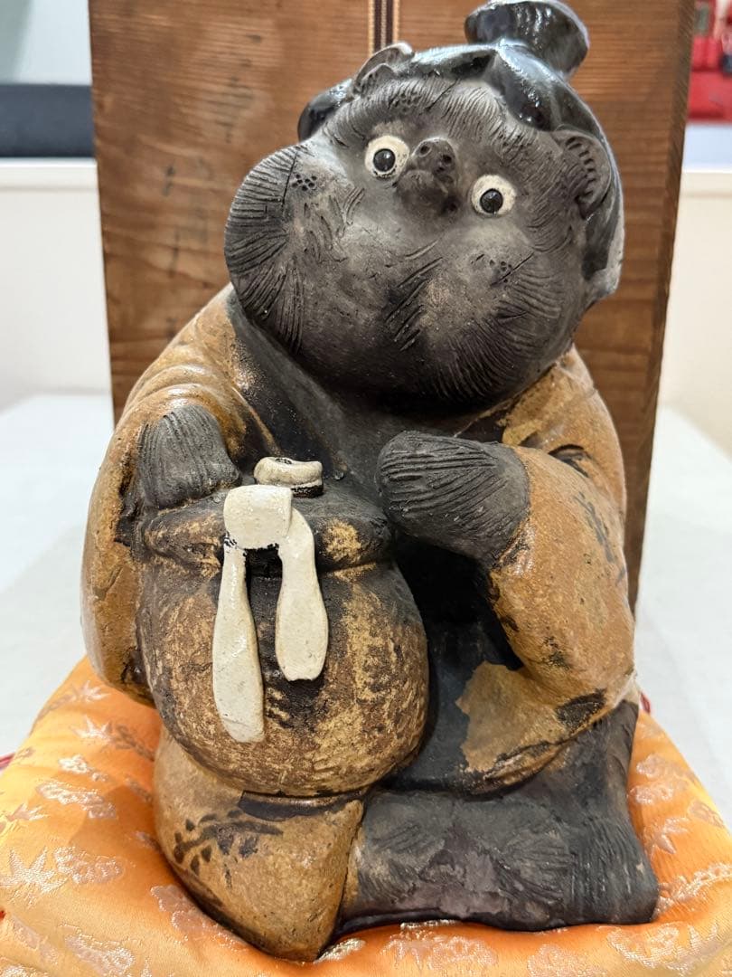 信楽焼 狸庵作 女将狸 置物 陶器 伝統工芸 木箱箱love&peace