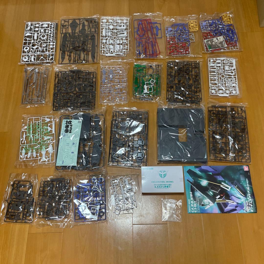 ロボット PG GUNDAM EXIA [LIGHTING MODEL]