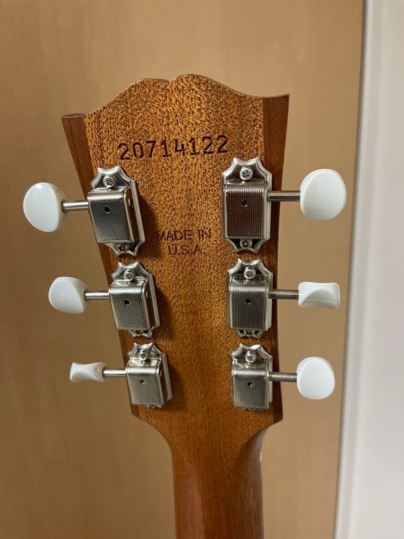 ギブソンJ-45 Studio Satin Rosewood （ハードケース付）