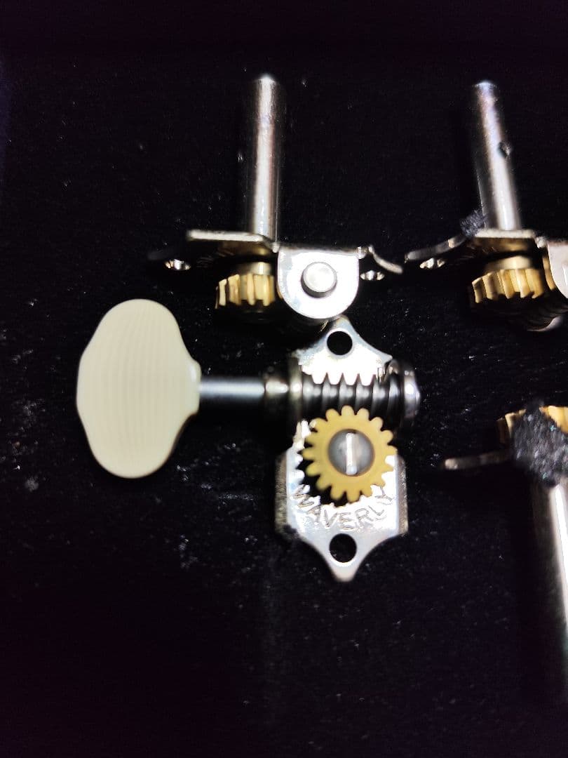 Waverly ウェーバリーチューニングマシーン　スロテッド　4074