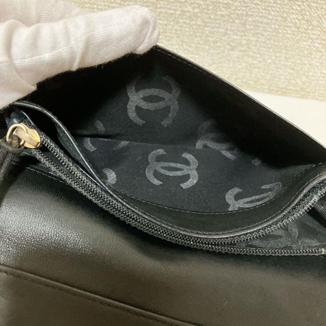 ✨本物鑑定済✨CHANEL キャビアスキン　ココマーク　二つ折り　長財布　黒