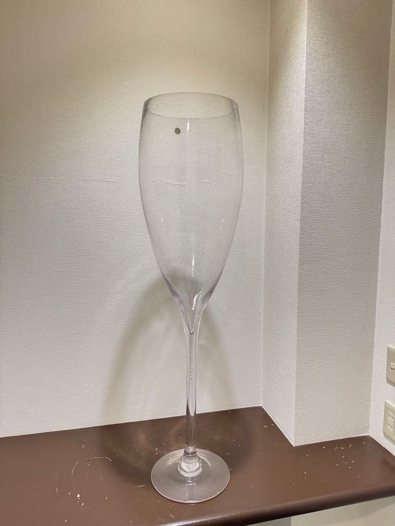 巨大シャンパングラス　店舗イベント　花瓶　インテリア　デカ盛りパーティー風水