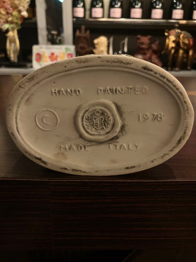 希少イタリアワイン　1978年作品　杖を持つ陶器製の老人の人形