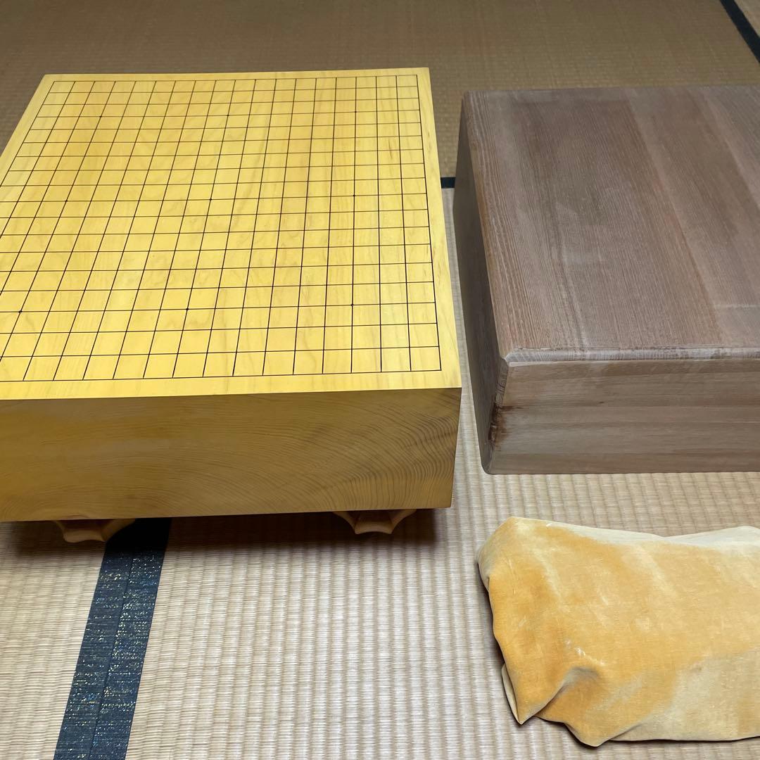 囲碁盤　脚付へそ有り　布カバーと桐箱付き
