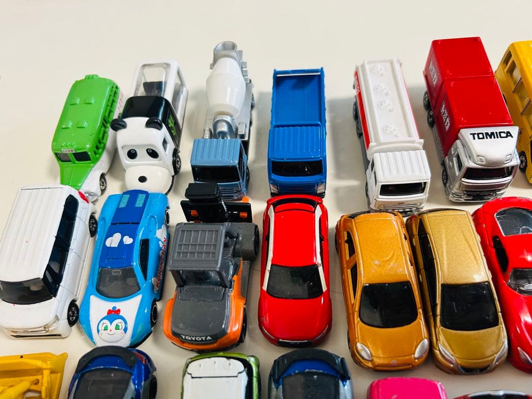 トミカ　まとめ売り39台