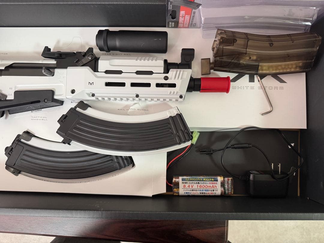 東京マルイ　次世代電動ガン AK ホワイトストーム　即使用可能