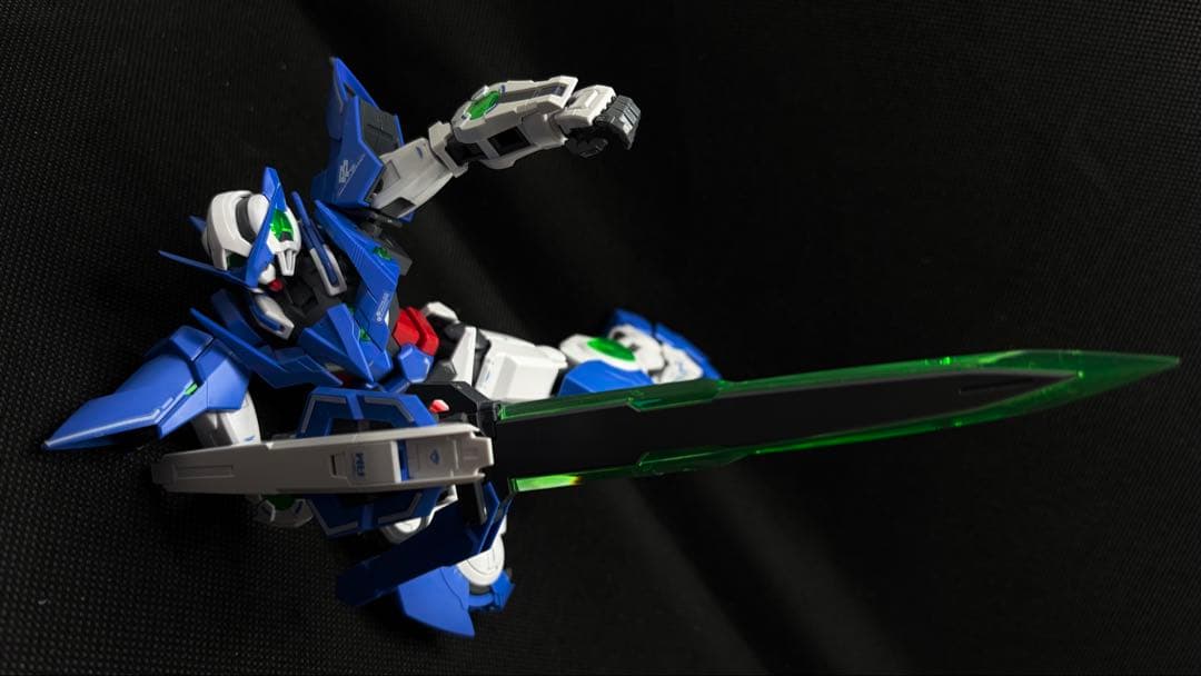 コ*ア様 ＭＧ 1/100 ガンダムアメイジングエクシア 完成品