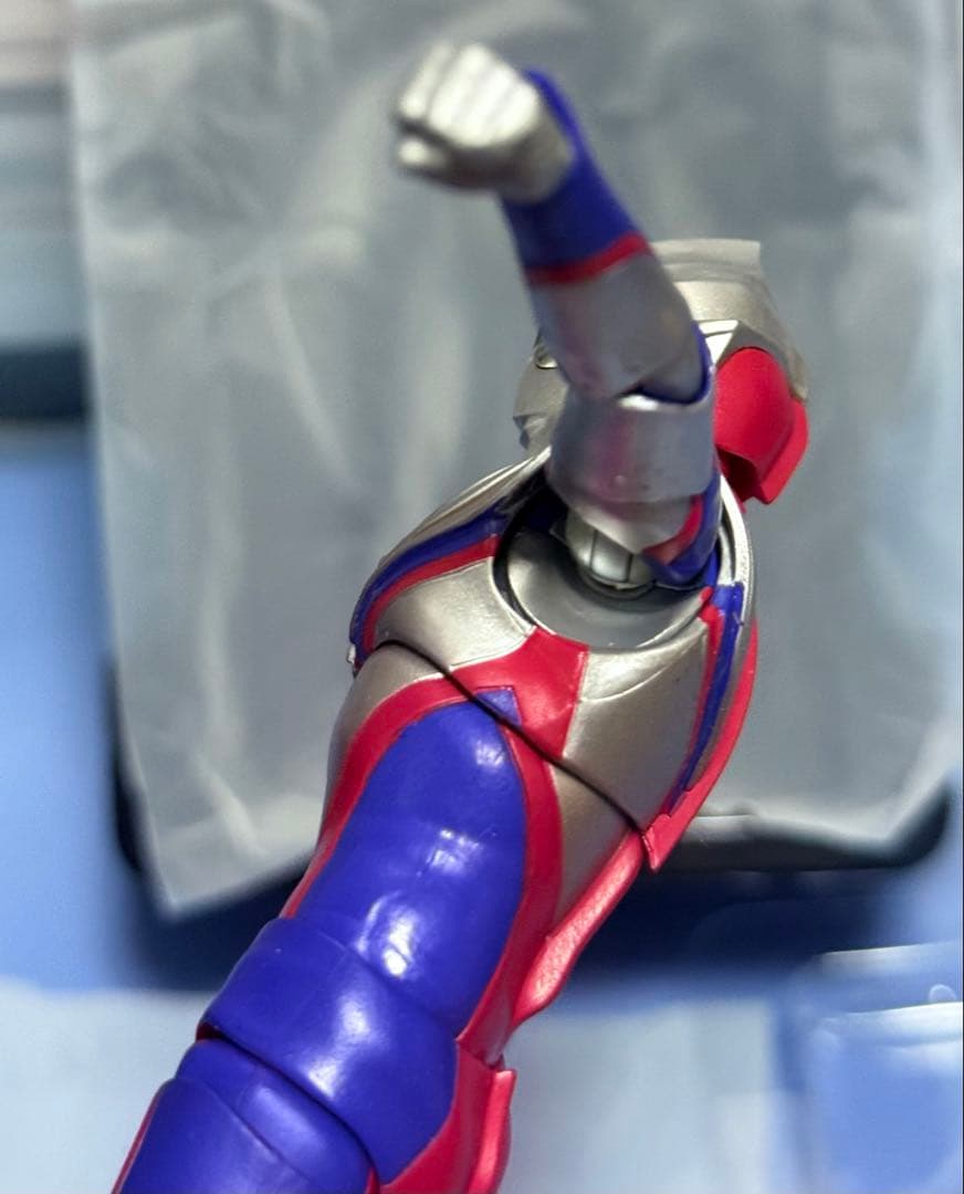 真骨彫　ウルトラマンティガ