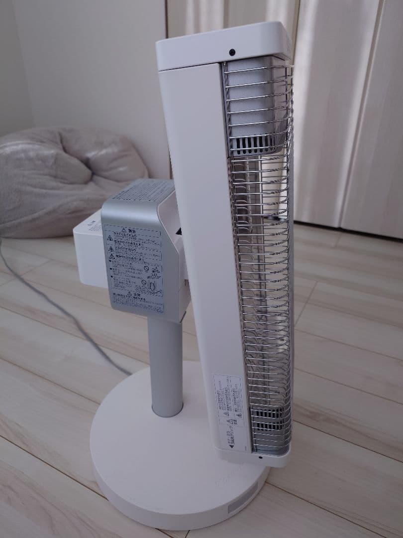 美品　ダイキン 遠赤外線暖房機 セラムヒート ERFT11WS-W ホワイト