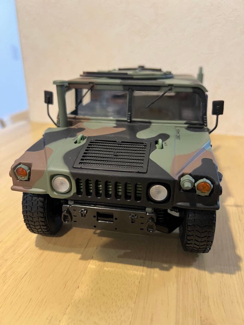 ミリタリ　ハマー　コマンド　1／18スケール　Thunder trac