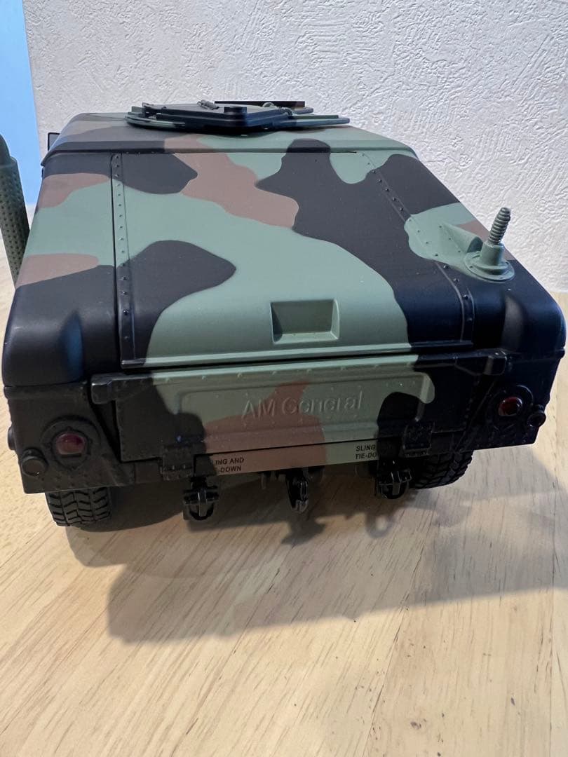 ミリタリ　ハマー　コマンド　1／18スケール　Thunder trac