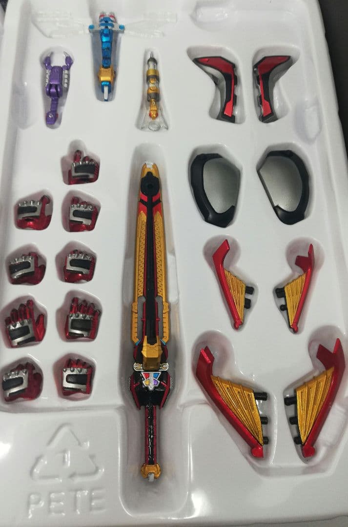 真骨彫　S.H.Figuarts 仮面ライダーカブト　ハイパーフォーム