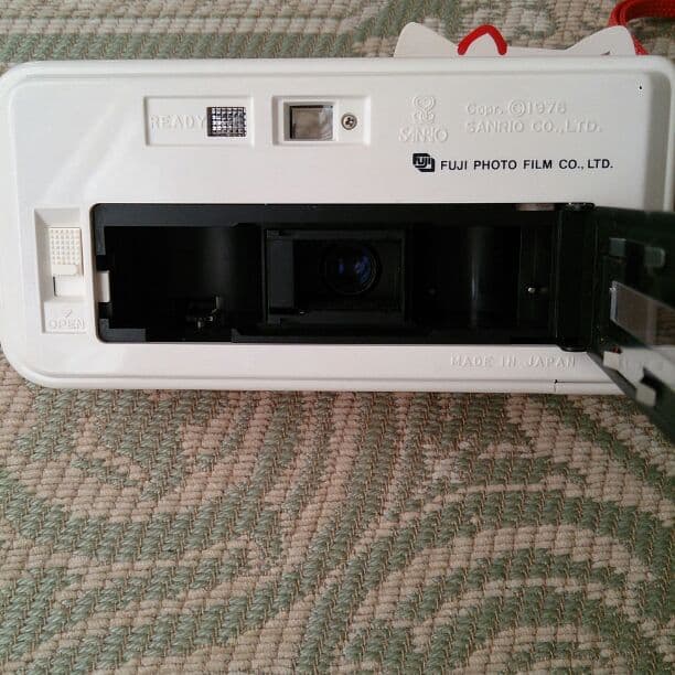 レア!!! ハローキティ アンテイークカメラ