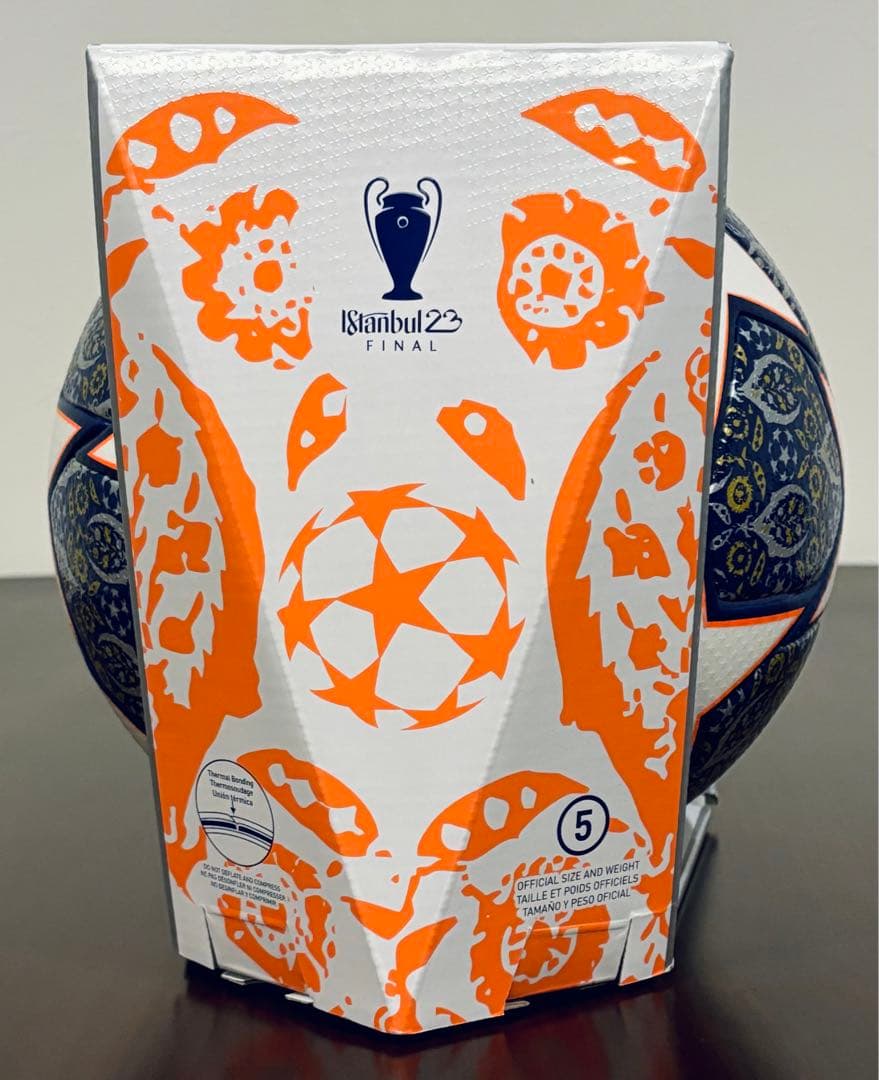 アディダス　サッカーボール　5号球　UEFA チャンピオンズリーグ 22-23