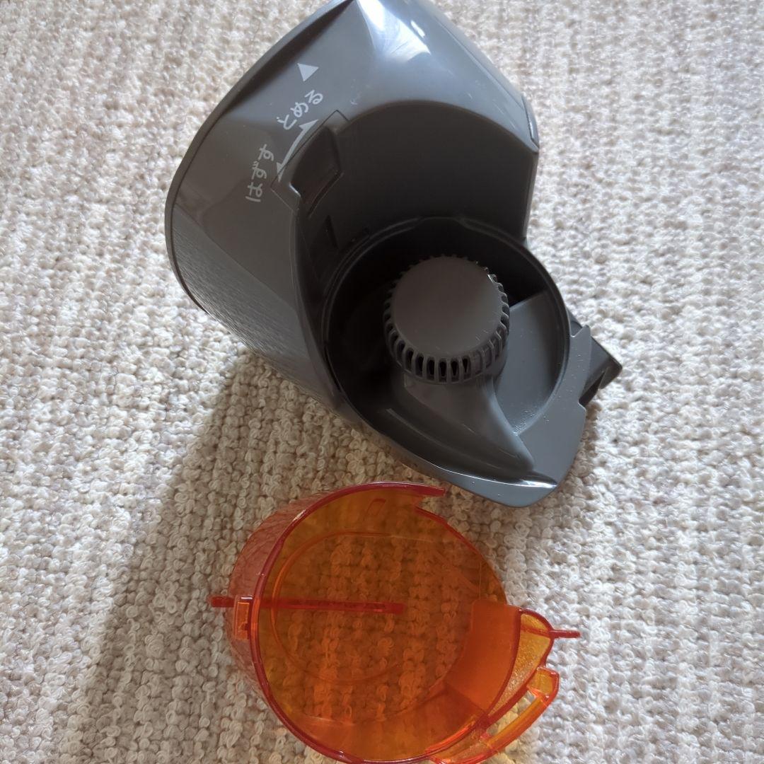 夜間飛行　ほぼ新品　日立充電式掃除機　PV-B200H シャンパンゴールド