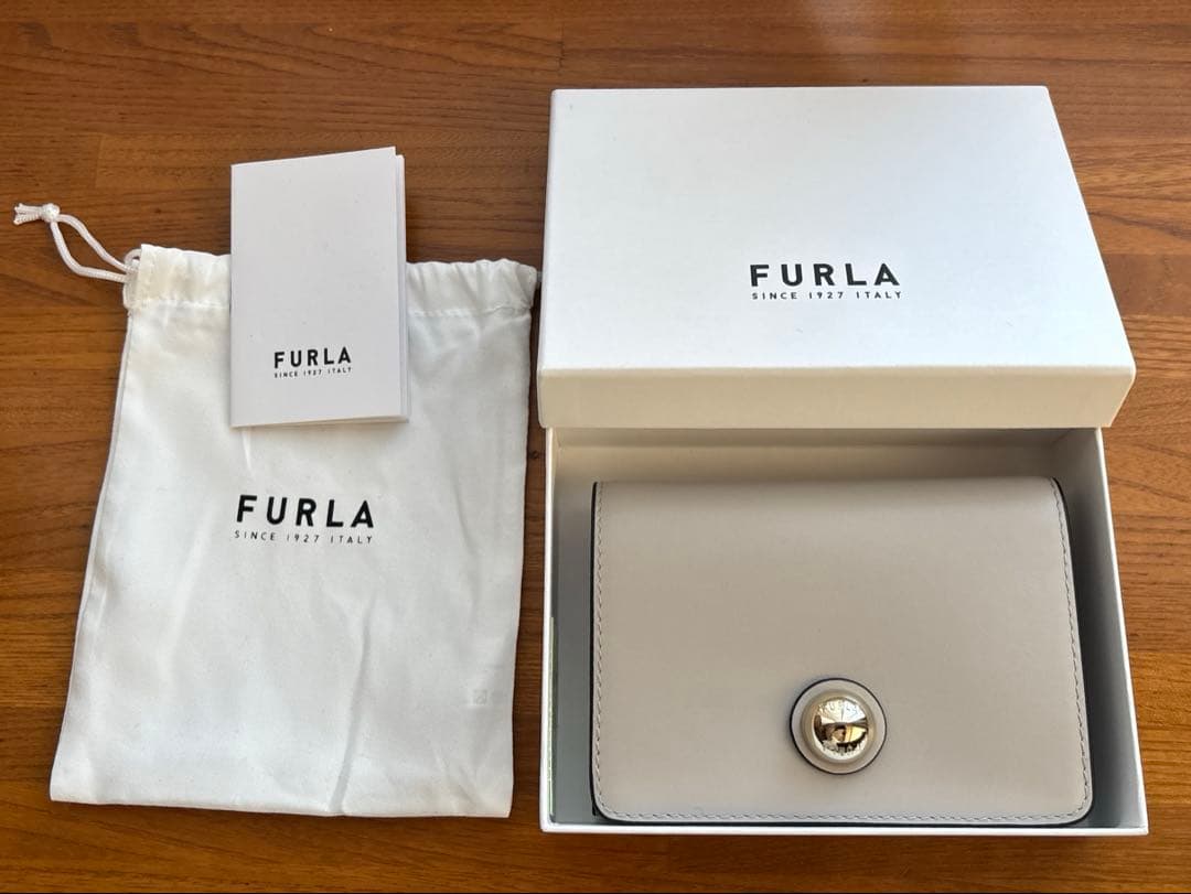 FURLA 財布【新品未使用】
