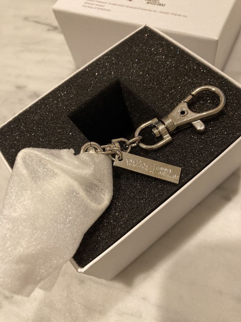 ポケモン　ダニエルアーシャム　2G Tokyo ミュウ　キーホルダー