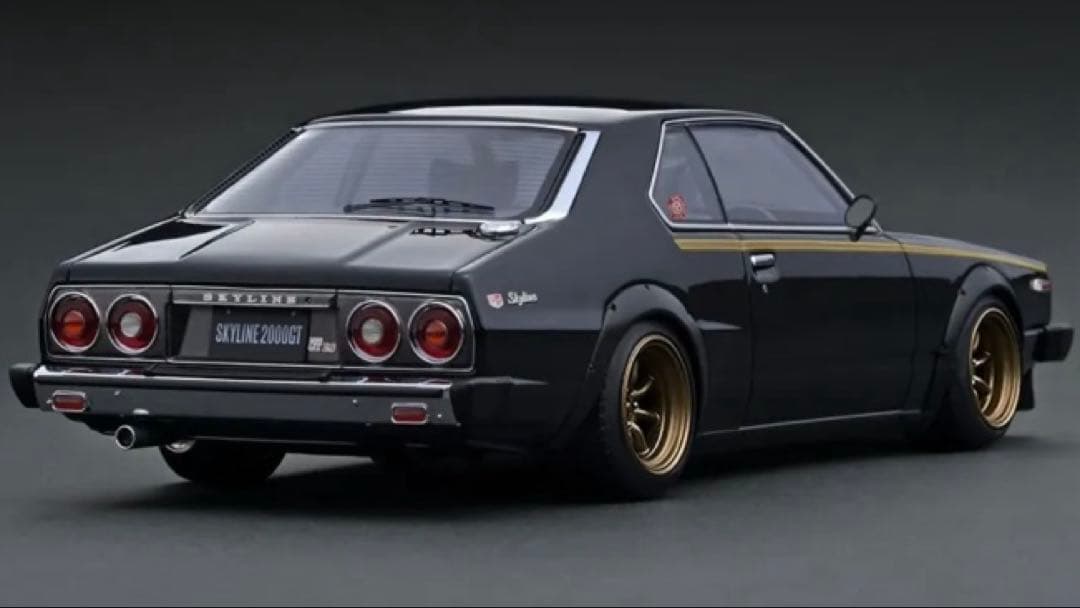 ミニカー 1/18Nissan Skyline 2000 GT-ES (C210)