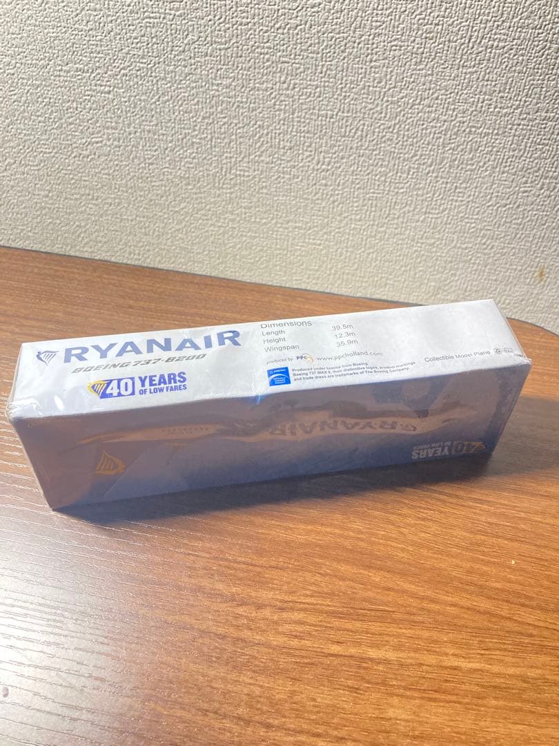 RYANAIR 40周年記念 Boeing 737 1/200「訳あり」