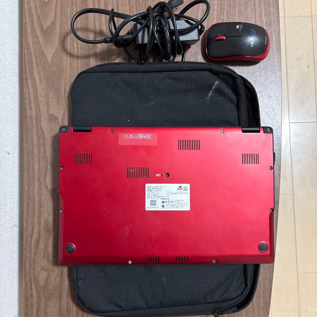 富士通 LIFEBOOK UH08/E3 i3-1135G7 8GB 256GB