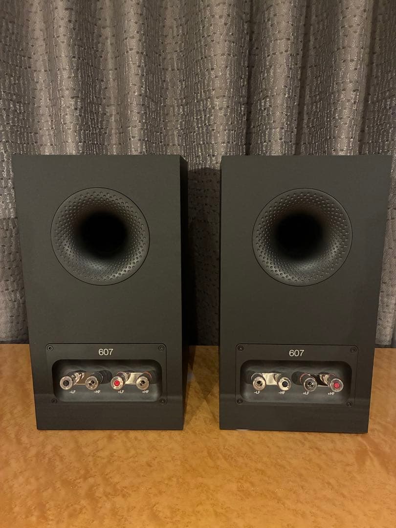 Bowers & Wilkins 607 S3 ブラック スピーカー B&W