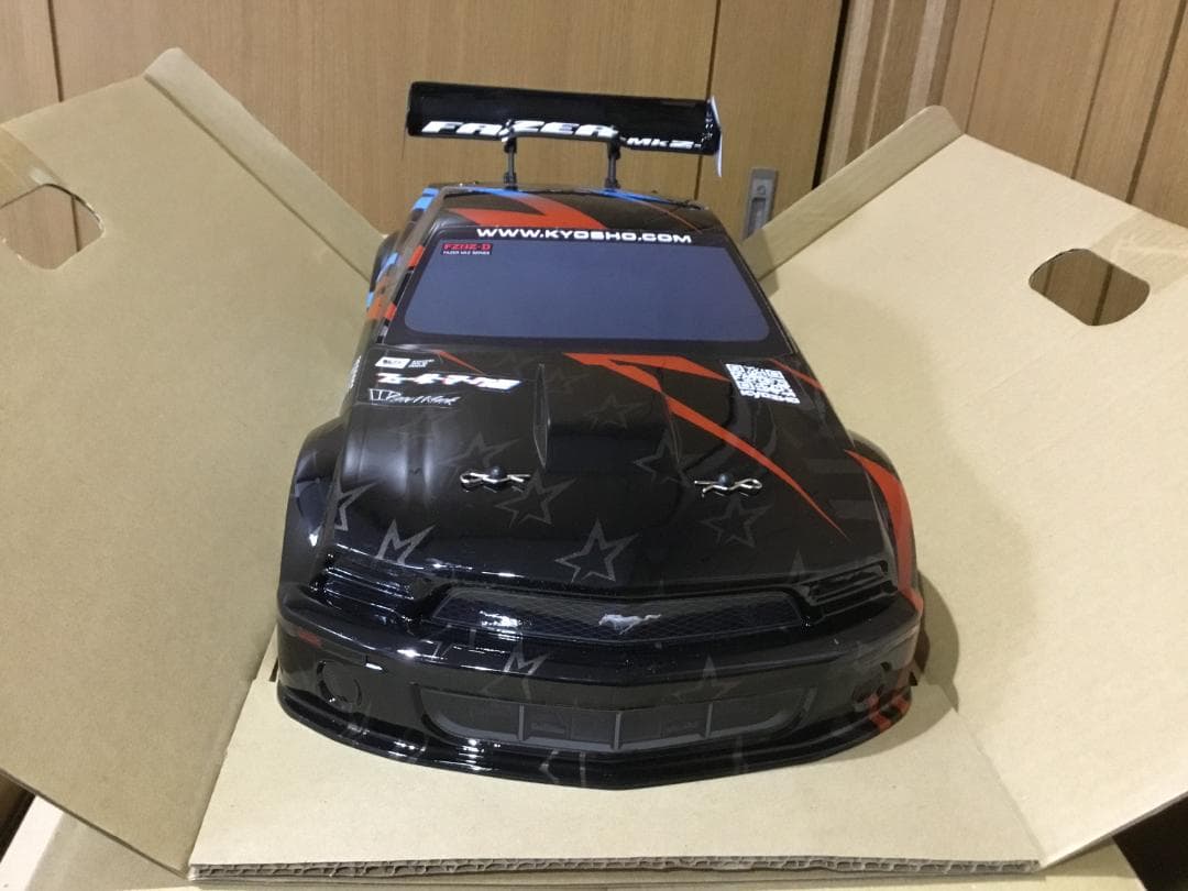 京商FazerMk2レディセット　Ford　Mustang　GT-R（新品）