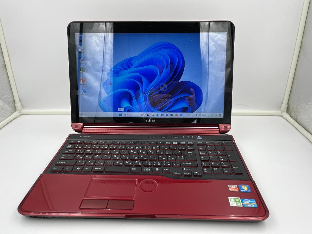 ノートパソコン core i7 windows11オフィス付き AH77/ER