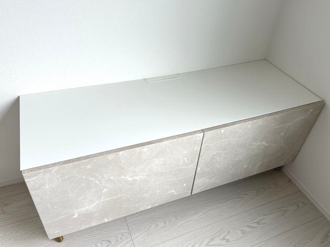 【それそら】IKEA ベストー　テレビ台　120x42x48 cm