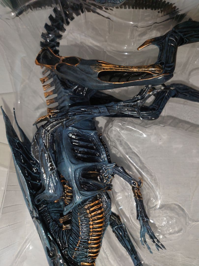 NECA エイリアン クイーン デラックスアクションフィギュア