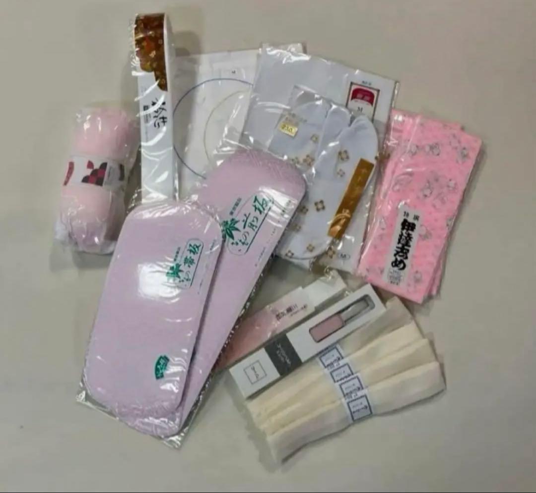 水色の上品な金彩銀彩の牡丹や手毬の振袖フルセット