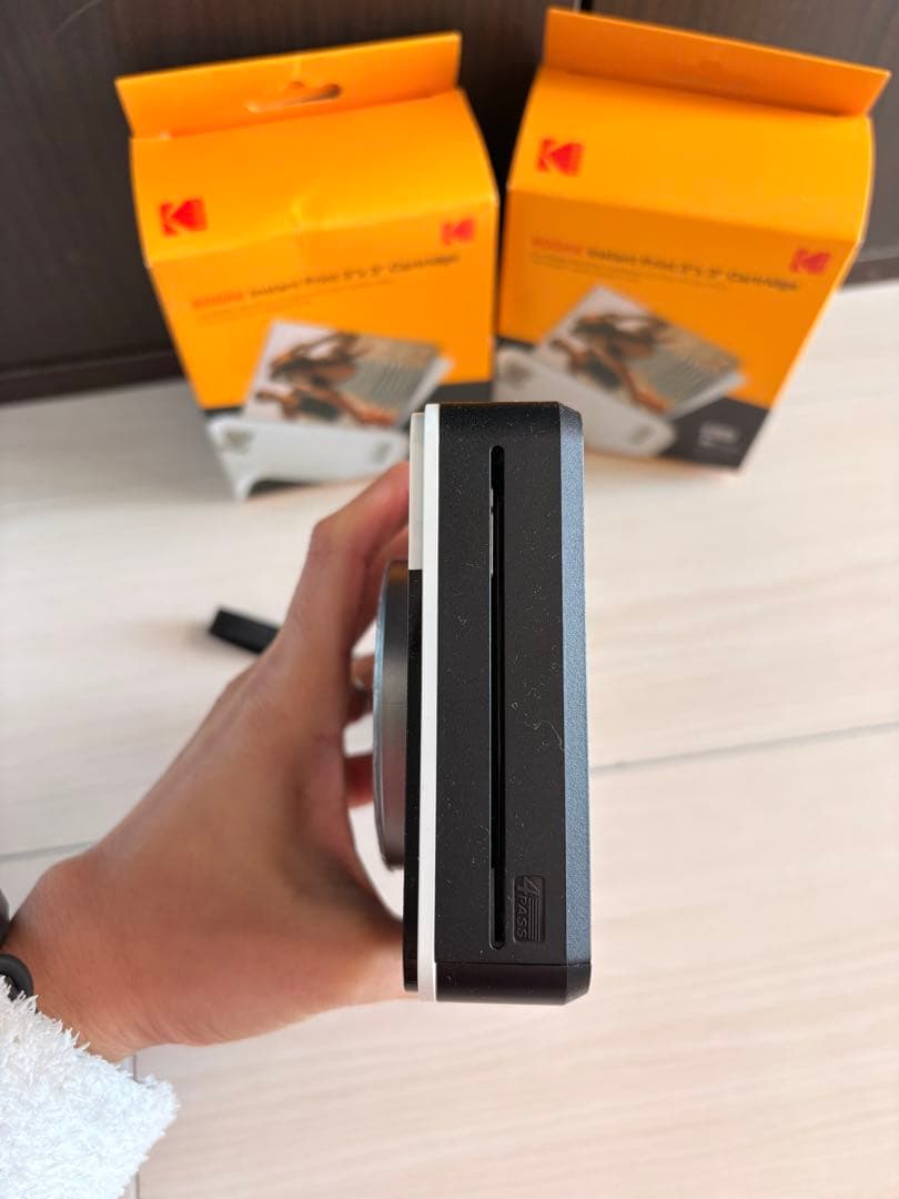 「新品」Kodak C300R インスタントカメラ 2個カートリッジ付き