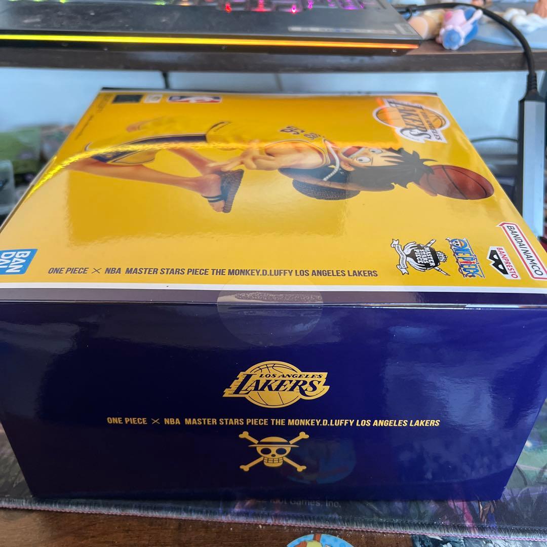 NBA LAKERS レイカーズ　ルフィ フィギュア ワンピースベースショップ