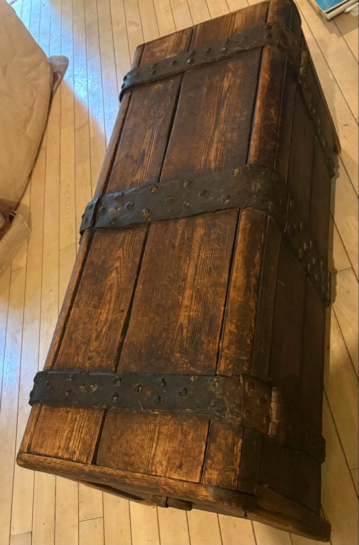 【海賊の宝箱】アンティーク　木製トランク　パイレーツ　コレクション　重厚