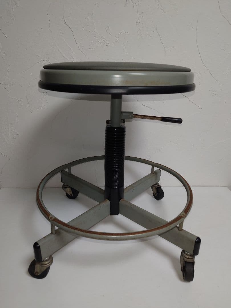 フ*ィ様 ITOKI オフィス いす 回転椅子 イス 昭和レトロ KRG-233