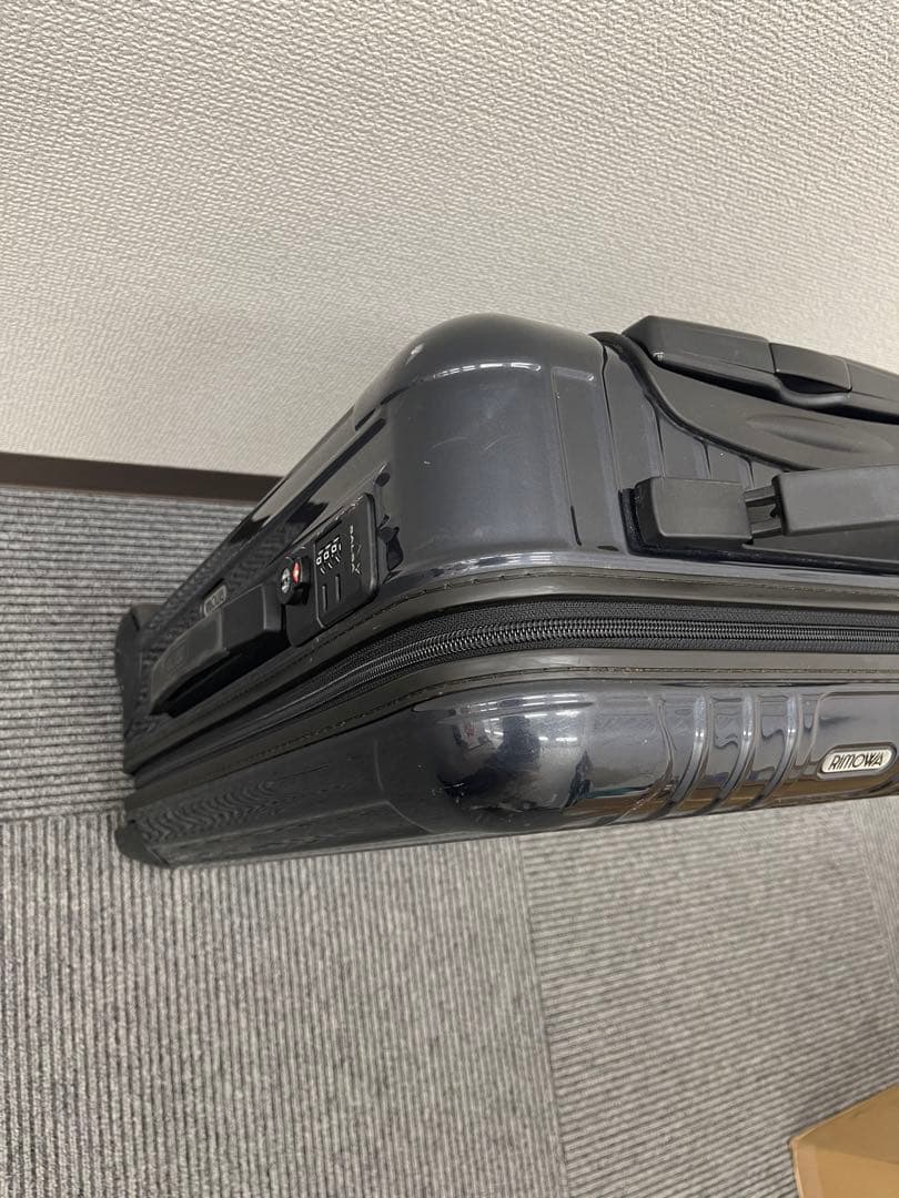 RIMOWA リモワ　キャリーバック