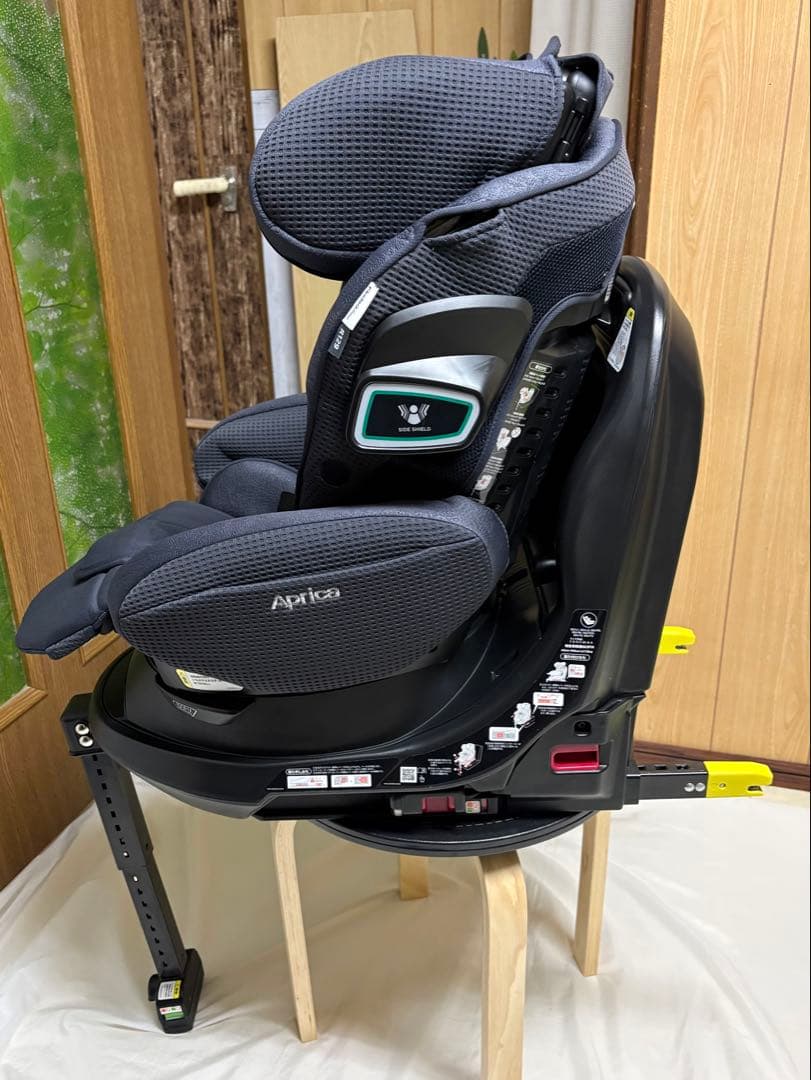 アップリカ フラディアグロウ ISOFIX セーフティープラス プレミアム 美品