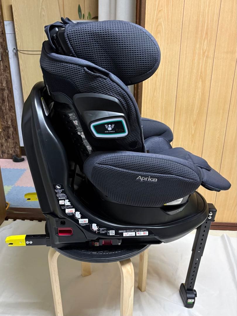 アップリカ フラディアグロウ ISOFIX セーフティープラス プレミアム 美品