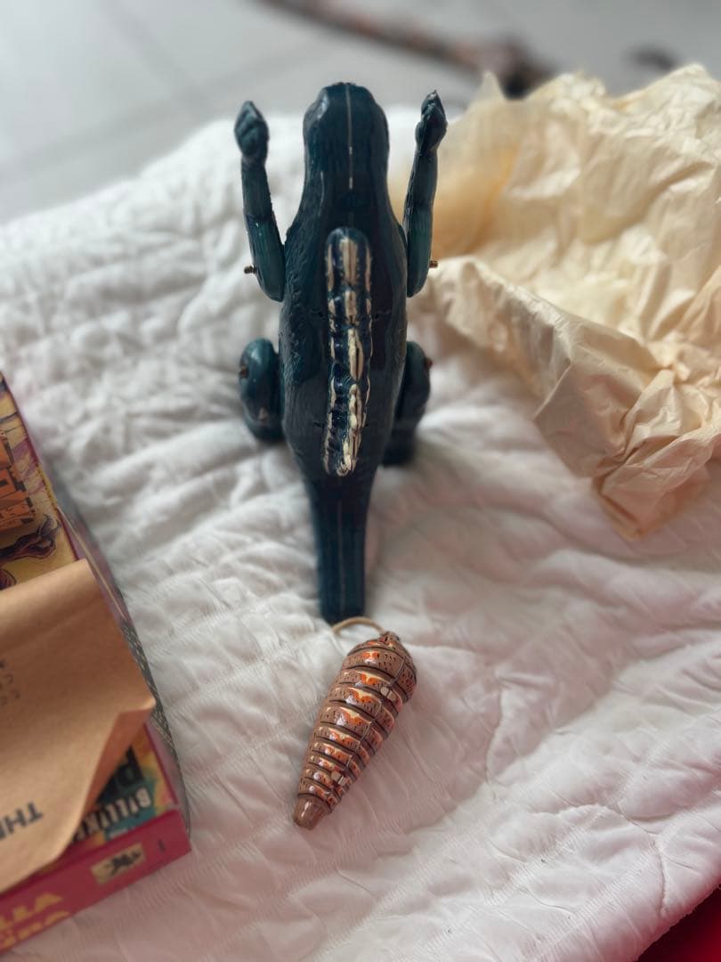 ゴジラ＆モスラ幼虫ブリキビリケン商 会