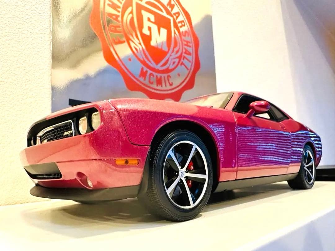 1/18 2010 ダッジチャレンジャーSRT8 ミニカー