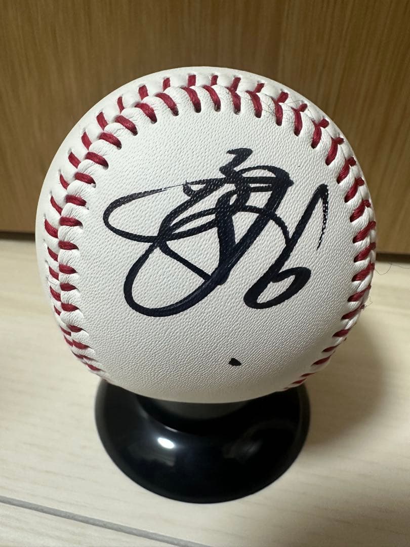 最新超美品！坂本勇人選手　直筆投入れサインボール