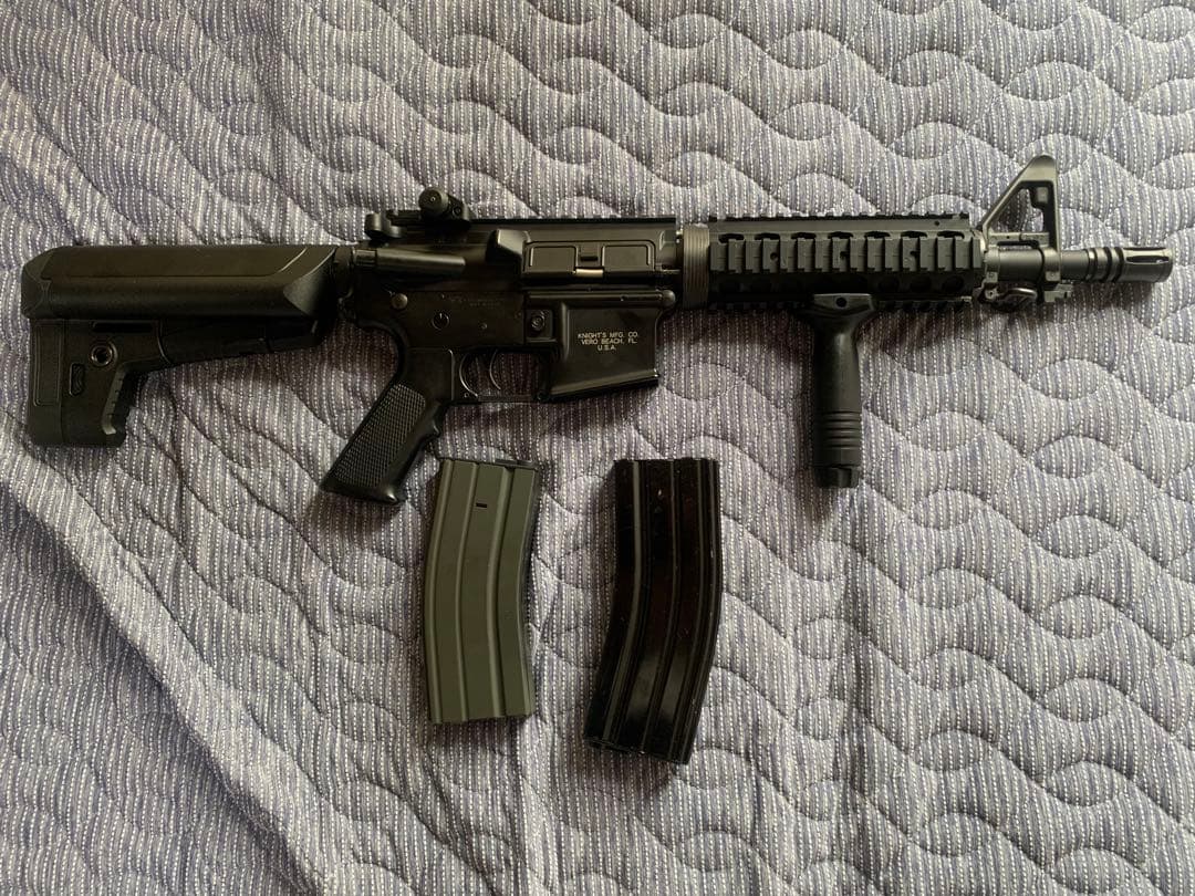 東京マルイ電動ガンナイツＳＲ一16m4多弾マガジン2個付きショート化　値引き不可