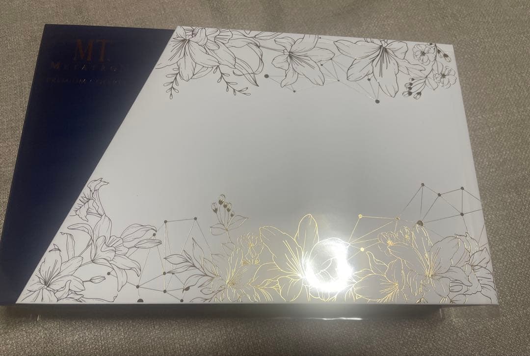 プレミアムコフレ　クリスマスコフレ2025 新品未使用　MT メタトロン