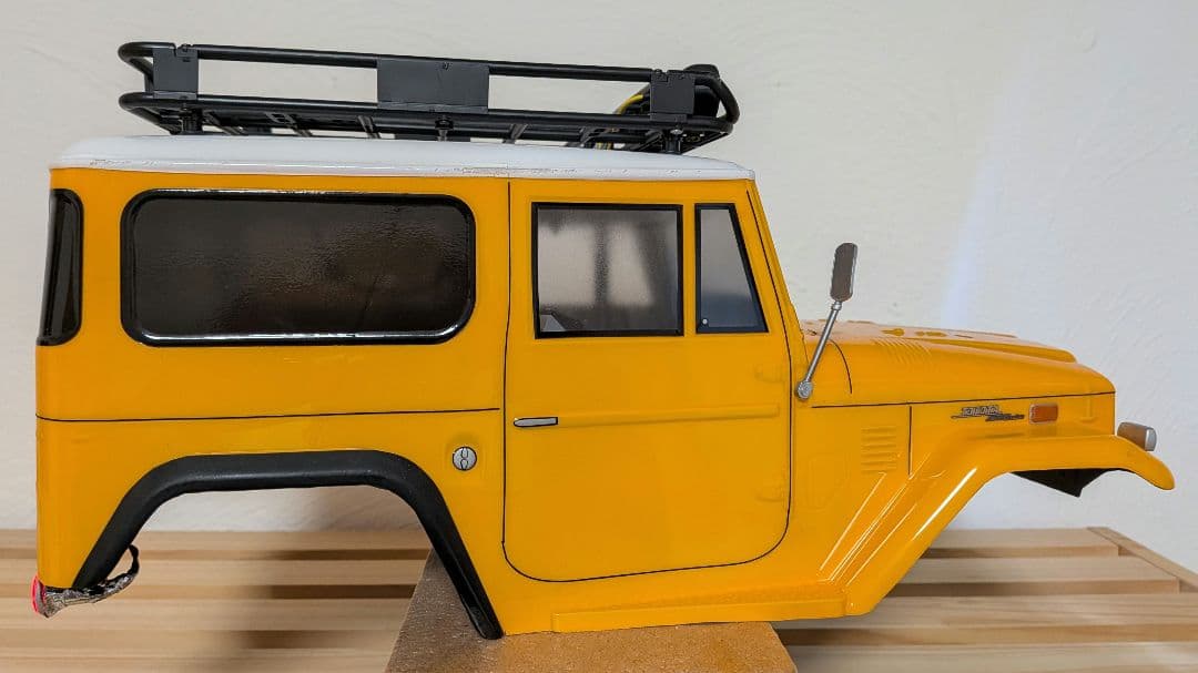 トヨタ ランドクルーザー40 キャメルイエロー LEDライト付き（中古）