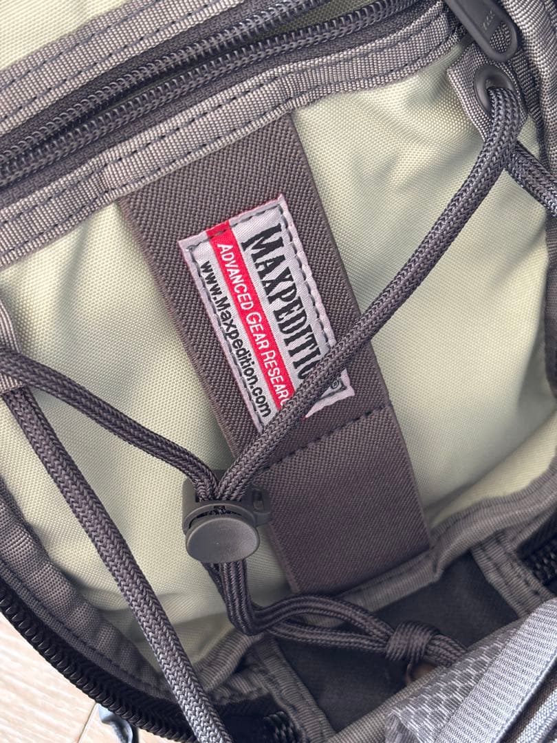 MAXPEDITION ブラック ナイロンポーチ MOLLE対応