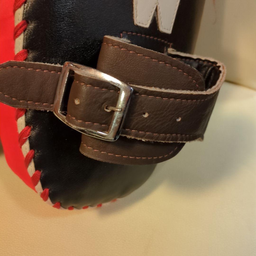 W ボクシング キックミット 黒/赤