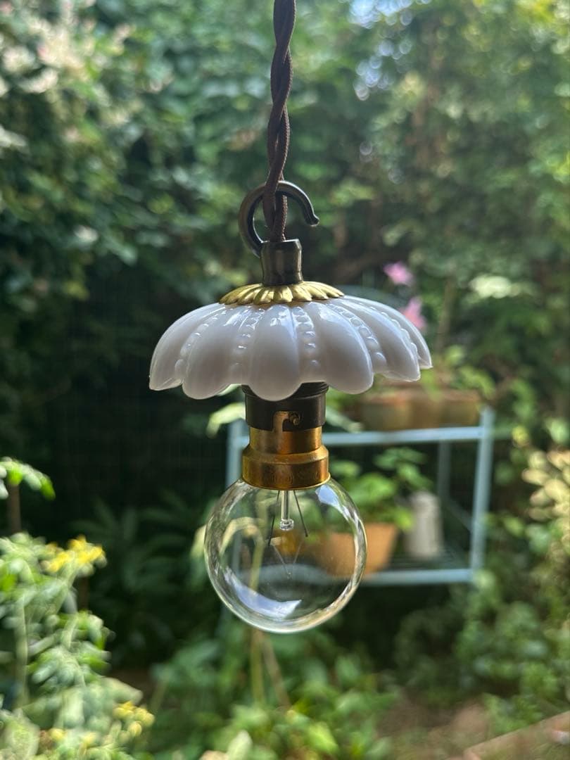 20年代 フランス アンティーク オパリンミルクガラスのお花アトリエランプ＊