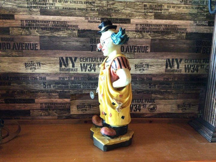 アンティークなピエロのオブジェ