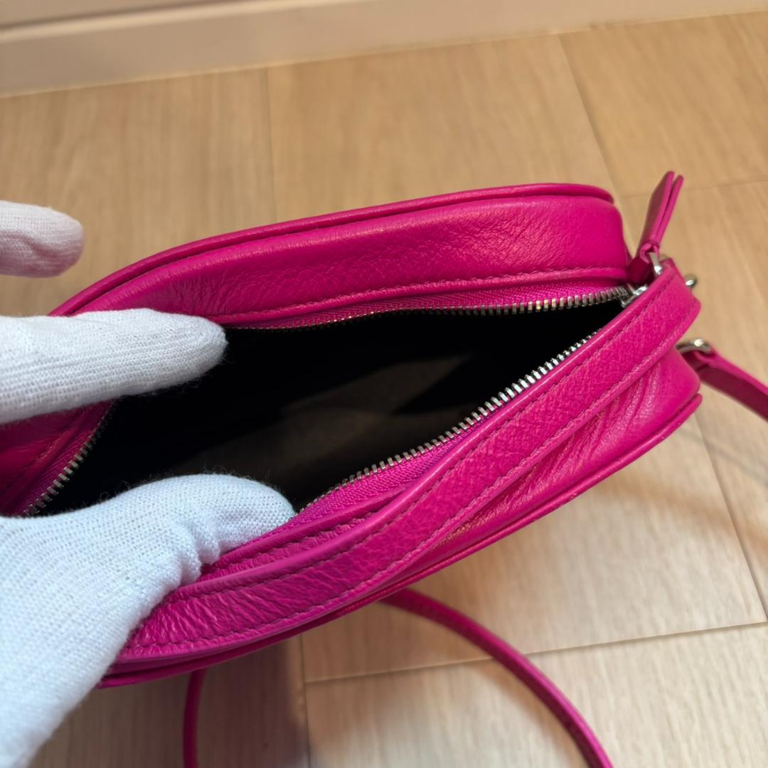 バレンシアガ　エブリデイ　カメラバッグXS　2WAY　ショルダーバッグ　ピンク