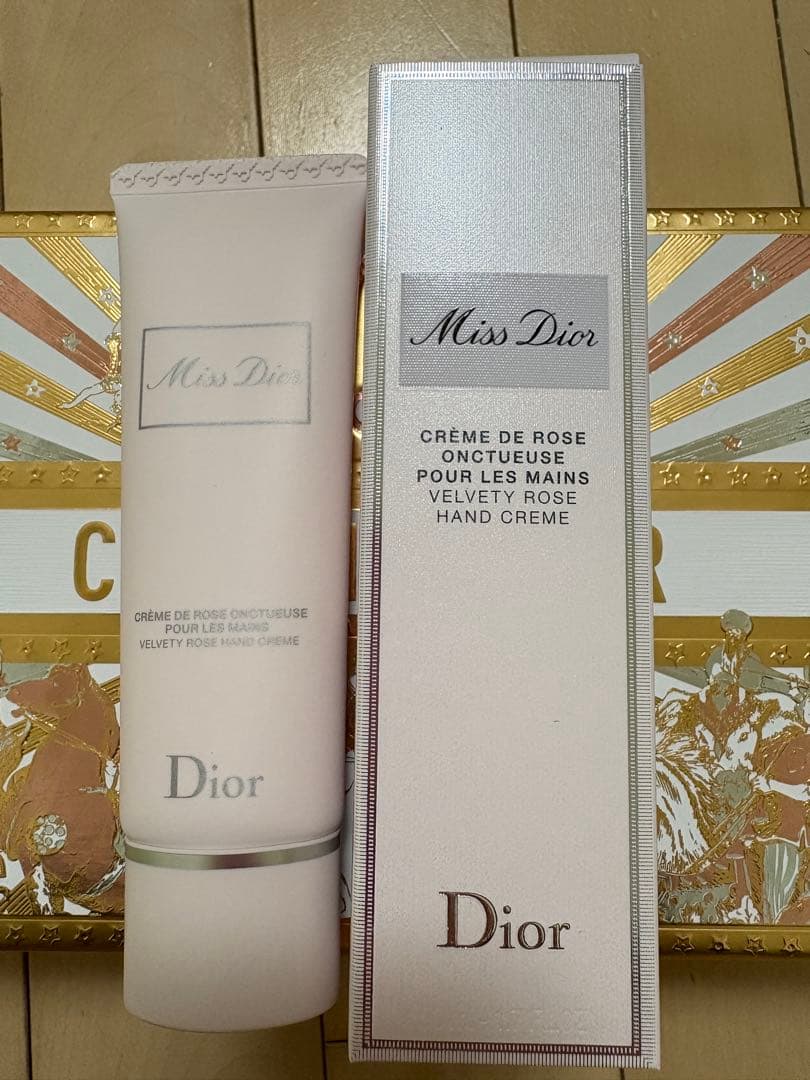 ミスディオール2025ホリデー ギフトセットハンドクリームリップグロス口紅