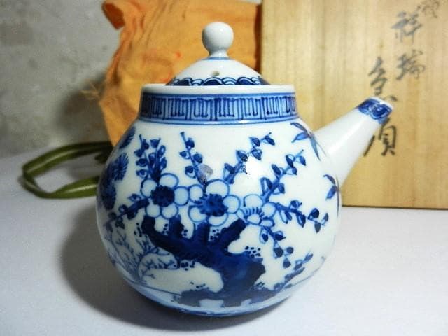 京焼の名工十七代「雲林院　寶山（昌平　寶山）」作　祥瑞急須